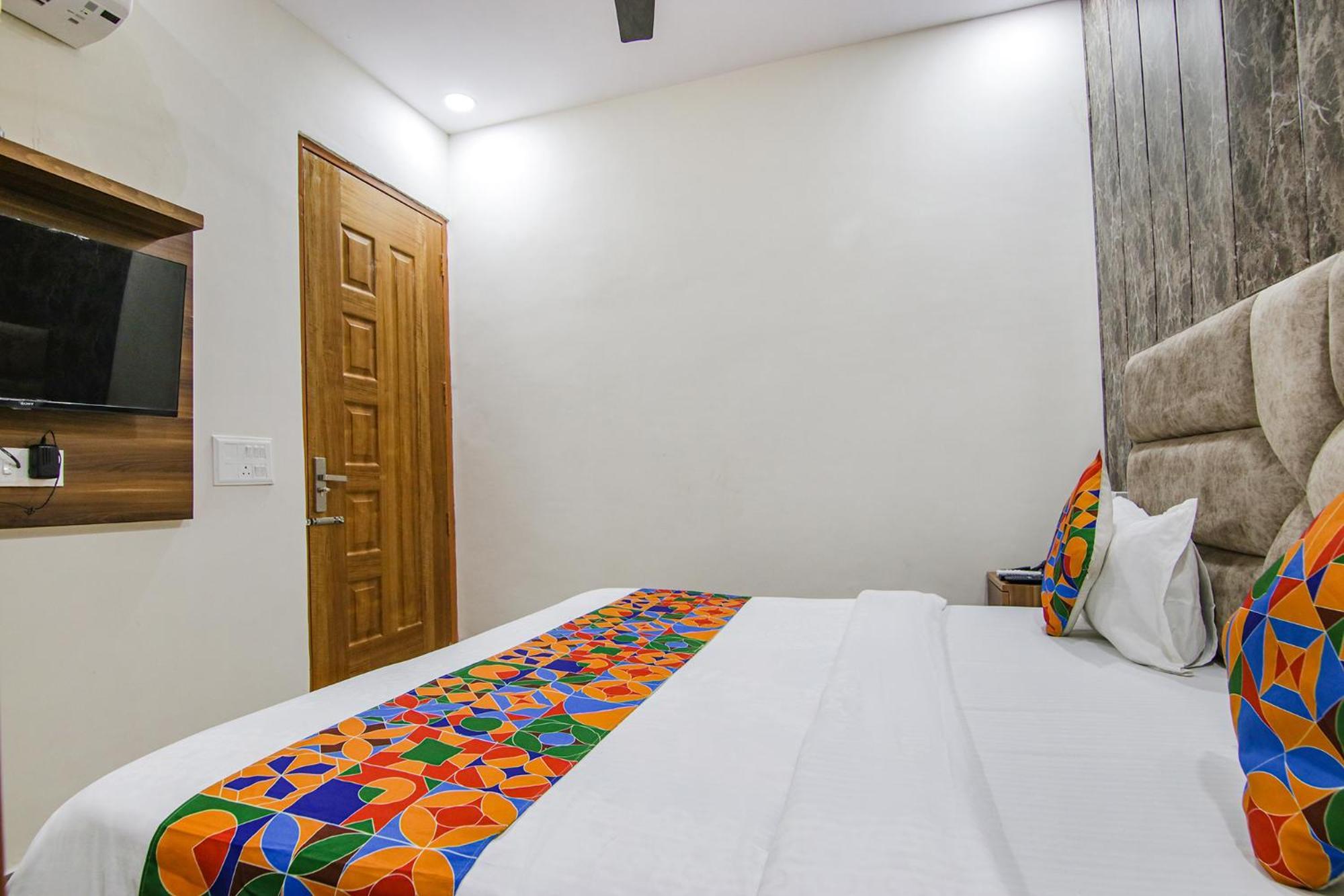 Fabhotel Hc South Crown Mohali Екстериор снимка