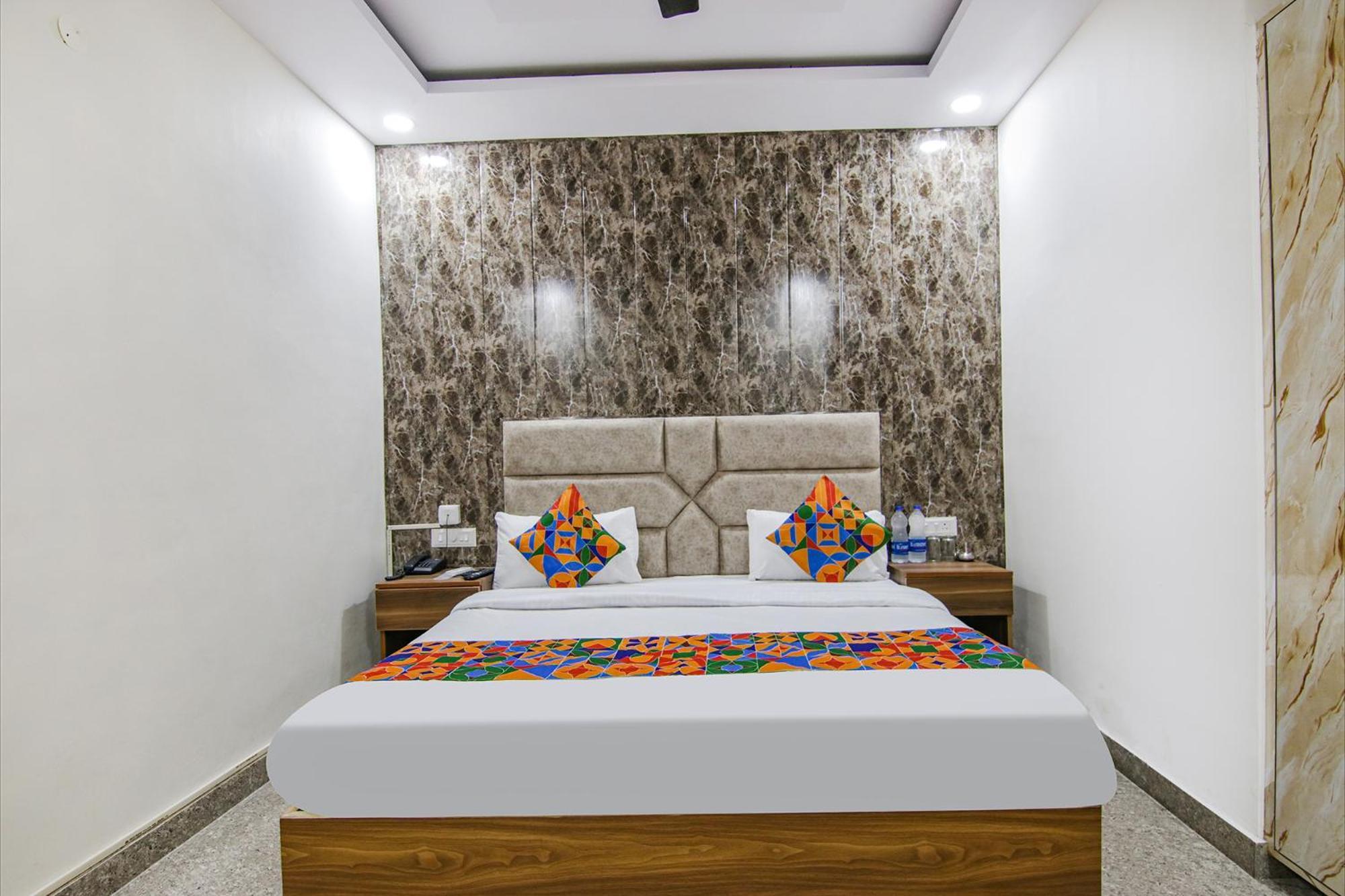 Fabhotel Hc South Crown Mohali Екстериор снимка