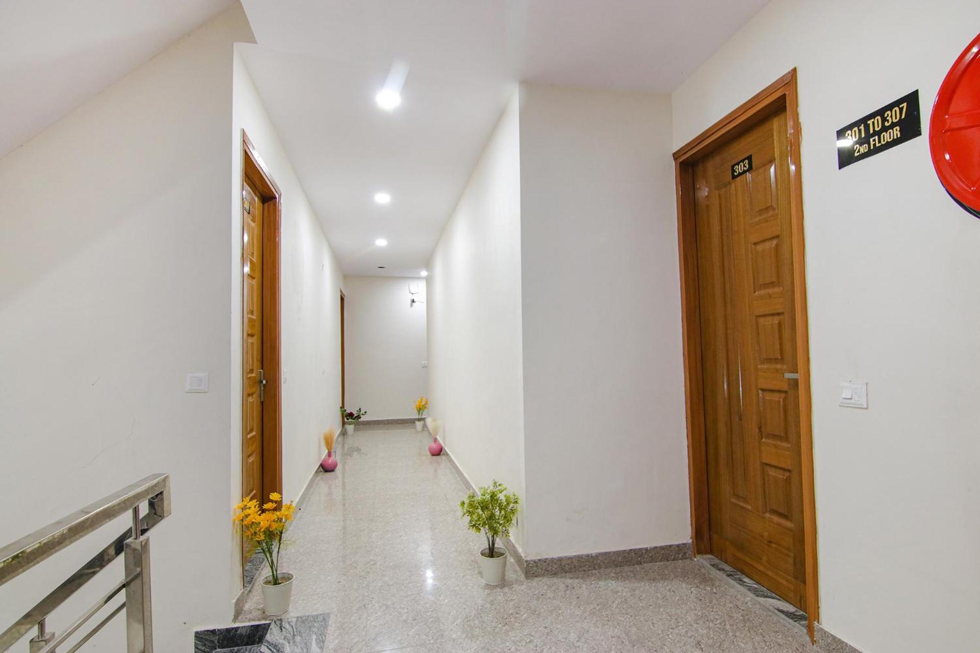 Fabhotel Hc South Crown Mohali Екстериор снимка
